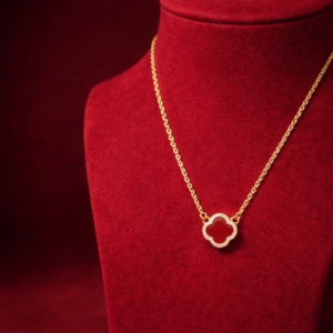 Collier en Argent 925 Pendentif Trèfle Rouge